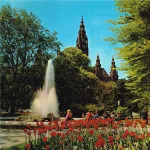 Robert Stolz & The Berliner Symphoniker - Vienna's Golden Age (Volume 3) Album